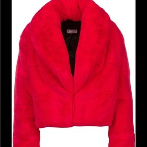 Kendall and Kylie fur coat
